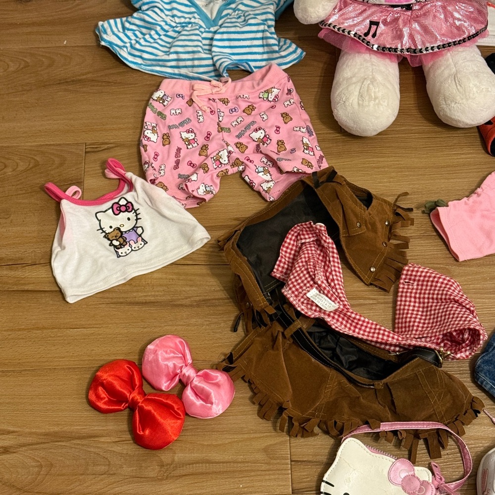 Build-A-Bear Hello Kitty with Colorful Outfits - Picture 2 of 5